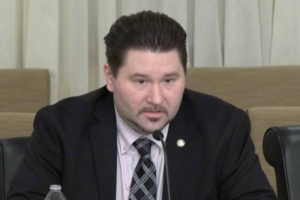 Bill to impose term limits on Minnesota governor receives bipartisan support