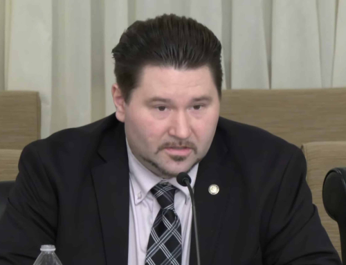 Bill to impose term limits on Minnesota governor receives bipartisan support