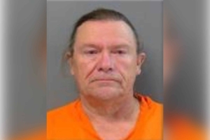 Election judge pleads guilty to allowing unregistered voters to cast ballots