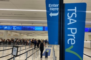 ICE agents to assist with airport security lines starting Monday, Trump says