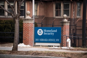 Judge temporarily blocks DHS from ending protected status for Somalis